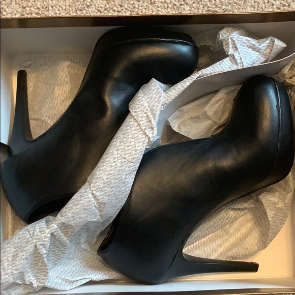 Audrey Brooke Booties - Picture 1 of 6